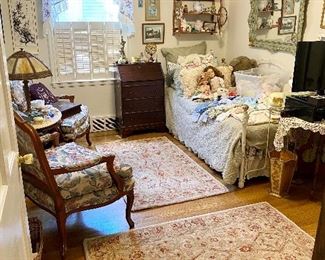 Guest room full of furniture & collectibles!