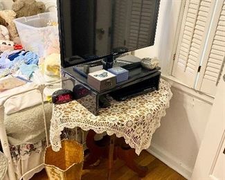 Samsung flat screen TV.