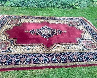 Gorgeous wool rug made in Turkey, 11' x 8'.