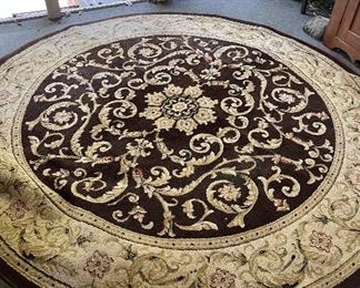 Round area rug