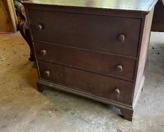 Chest of drawers