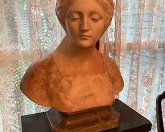 Marble sculpture—GIUSEPPE BESSI BEATRICE