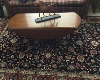 Ethan Allen Drop-Leaf Coffee Table & a very nice area rug.