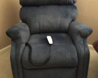 New (Still has the tags on it) Pride Lift/Reclining Chair w/Remote