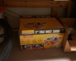 tile saw $35
