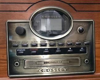 Crosley Vinyl, Cassette, CD Player/ CD Recorder/ AM and FM Radio
