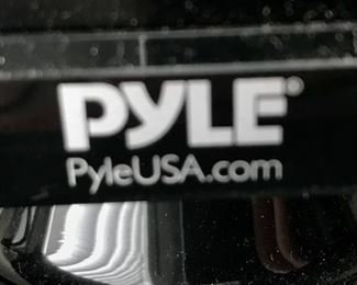 Small Pyle TV