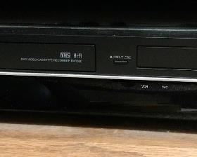 Toshiba VHS and DVD player