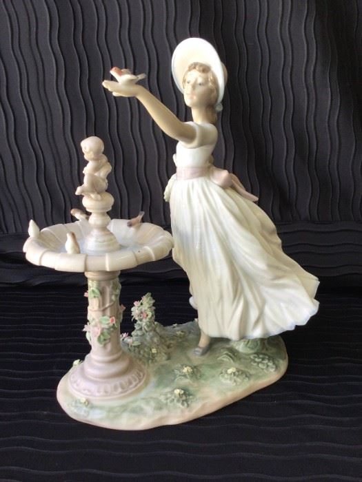 01 LLADRO Spring Joy Girl Figurine