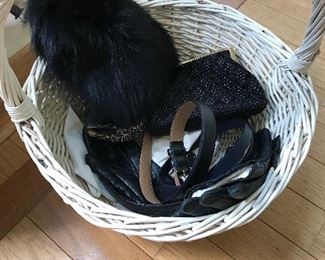 Fue, gloves, and accessories 