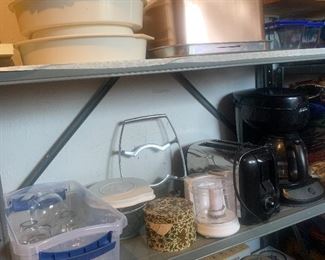 small kitchen appliances and accessories