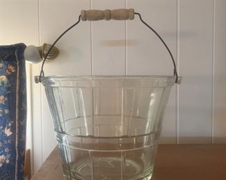 clear glass water/ice bucket