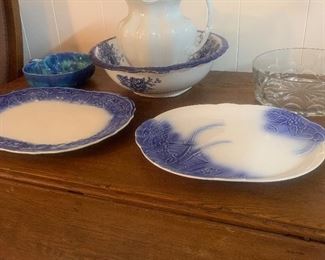 blue white dinner ware