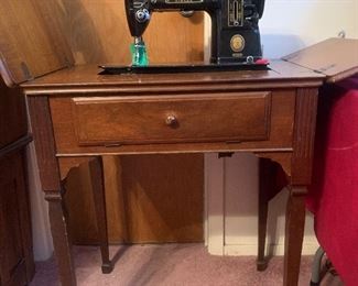Singer sewing machine with cabinet