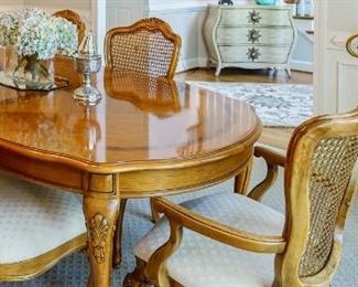 Thomasville Pageantry Dining Room: Oval Table w 2 Leaves, 6 Side Chairs, 2 Arm Chairs, Curio/Hutch, Mobile Cart