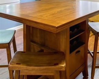 Pub Table w 4 Stools