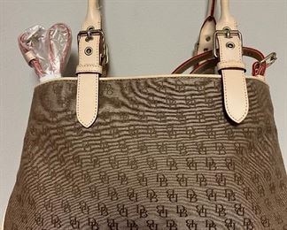 Dooney & Bourke