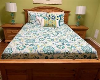 Broyhill Fontana Queen Bed Frame, Armoire and 2 Matching Nightstands, Table Lamps pr, Bedding