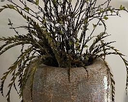 Oversized Clay Pot w Lighted Floral