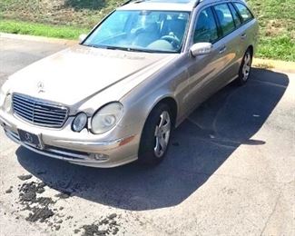 2004 Gold Mercedes E500 Wagon V8 Sports Package 4Matic, 3rd Row Seating, Seats 7 190k miles