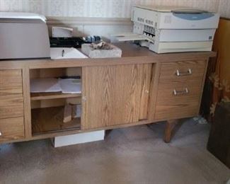 Mid Century MCM Wood Gain Style Credenza Buffet Ex Cond. 6' W x 18"D x 35.75"H WAS $595 NOW $395