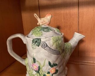 Garden Styled Tea Pot
