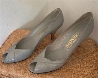 Evan Picone Pumps, Made in Spain