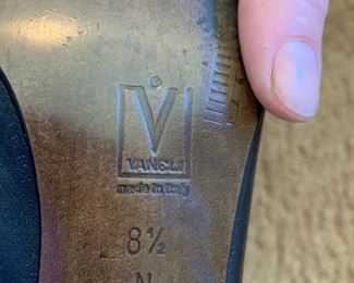 Van Eli Shoes Size 8.5