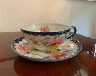 Tea Cup & Saucer Set