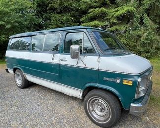 Chevrolet Beauville Van