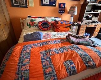 University of Florida  pictures, comforter, pillows, blankets