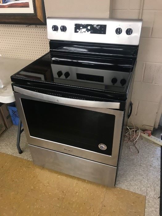 New Whrilpool Stainless Steel Stove