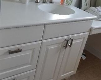 Bath vanity