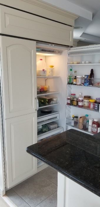 SubZero model 632 refrigerator, mfg. 9/2000