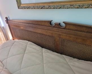 RETRO King headboard detail