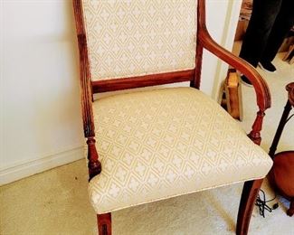 Spotless accent chair