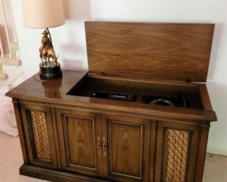 Retro stereo in cabinet