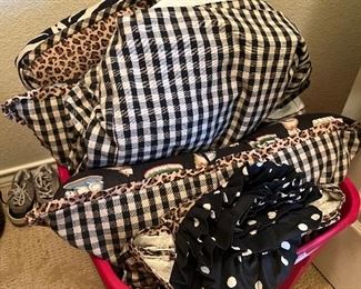 Cute custom twin bedding (for 1 twin sized bed)