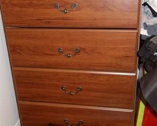 4 Drawer Dresser - Foot Stool