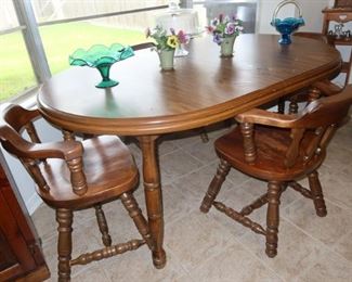 Kitchen Table with 4 Chairs and 2 Leaves