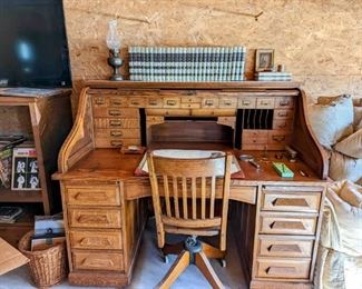 Every one of these hand made cubbies pulls out for the ultimate in organization. Add in some NE Kansas quarter sawn oak, and you have that timeless aged look that never goes out of style!