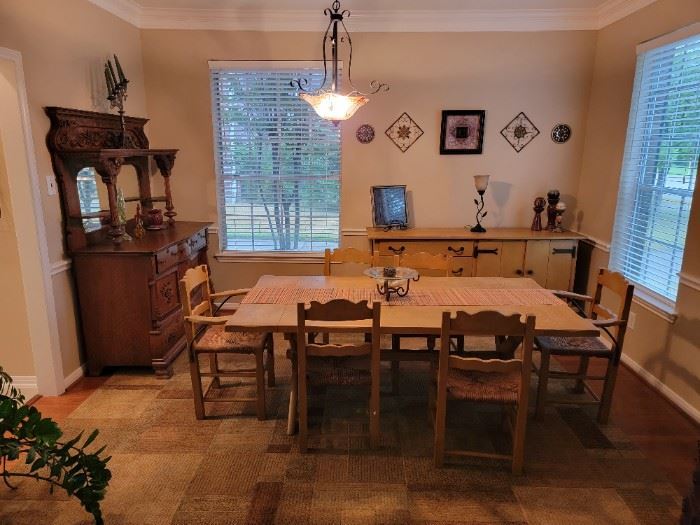 Blue Moon Estate Sale in Kelliwood Place... starts on 7/9/2022