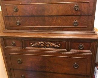 1930s mahogany veneer dresser
