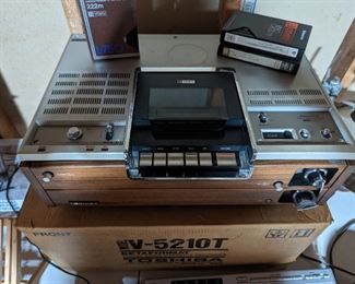 A betamax player that looks brand spanking new in the box