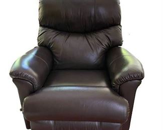 Lot 016
La-Z-Boy Leather Wide Recliner