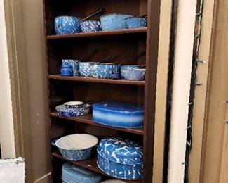 We have an extensive Enamelware Graniteware collection!