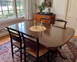 Sweet Dining Table, Double Pedestal with several leaves