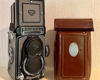 Phenomenal Rolleiflex - Military
