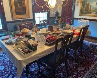 . . . and its matching Duncan-Fife style table and chairs