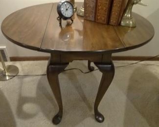 Pennsylvania House Cherry Drop Leaf Accent Table